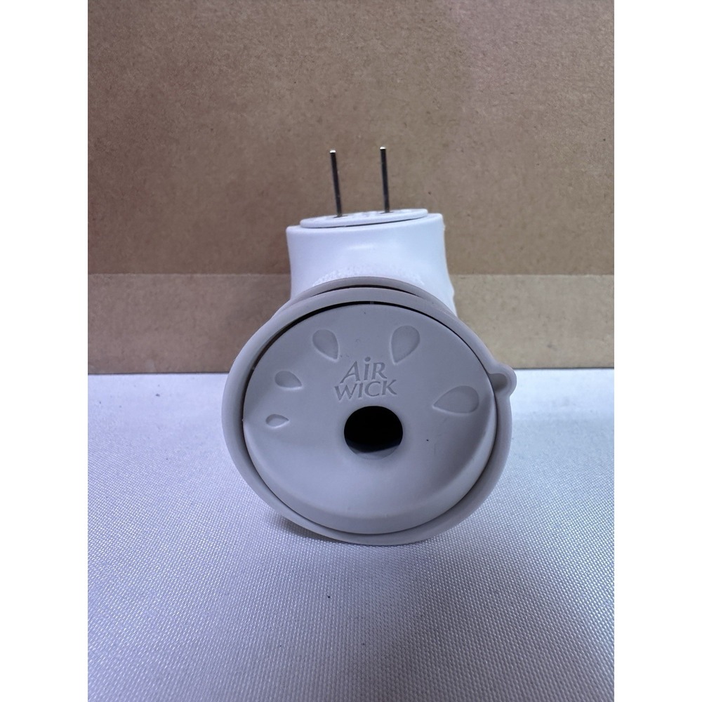 Lot of 8 Air Wick Plug-In Scented Oil Warmers - Picture 3 of 3